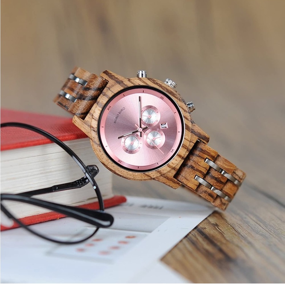 BRAND NEW WOMENS WOODEN WATCH NWT